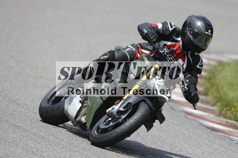 /27 12.06.2025 Ducati Schweiz Trackday Warmup  ADR/gruen-vert/28